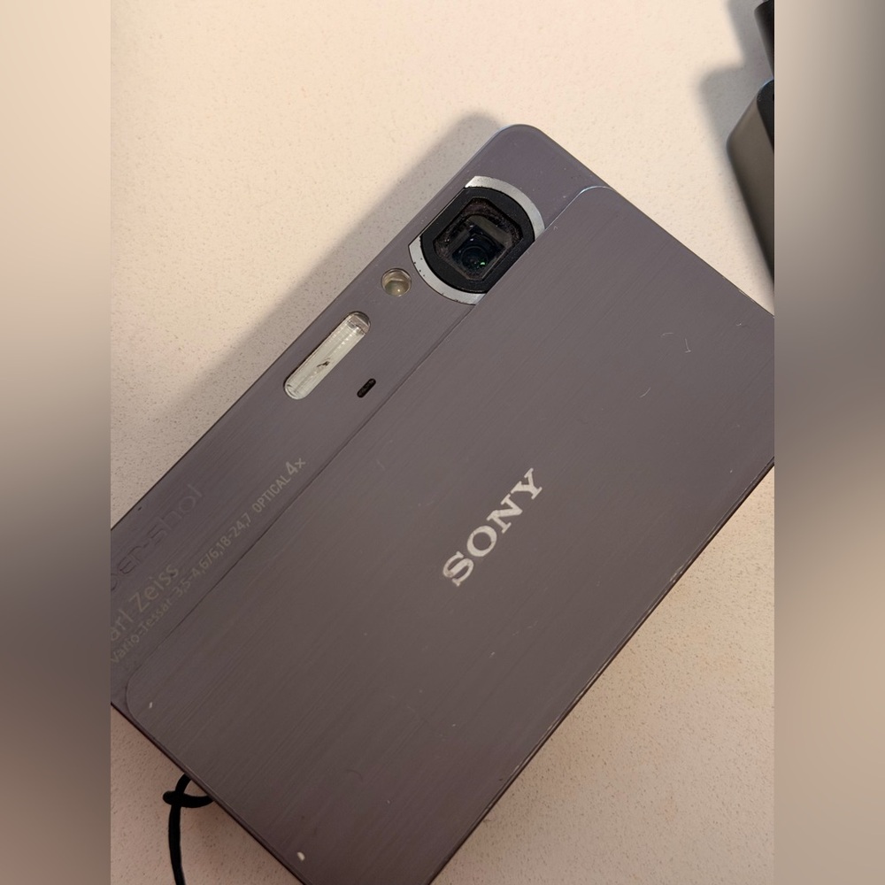 Sony DSC-T700 Compact Camera in Metallic Gray